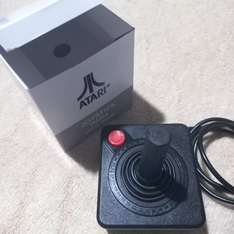 Controle (Joystick) Atari Polyvox c/ Lacre e Caixa Nova Custom